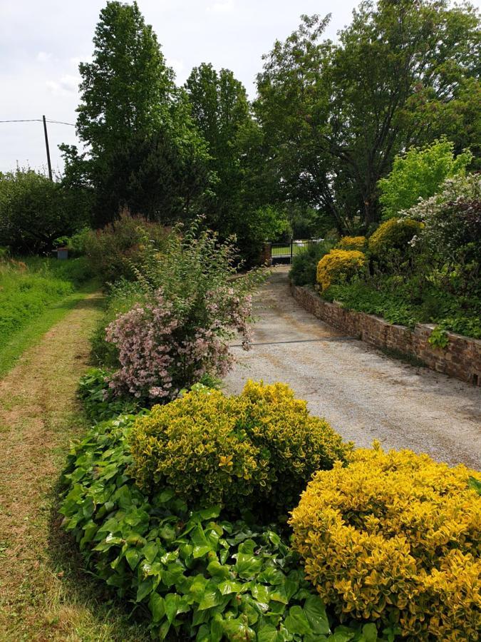 Le Fuchier Bed and Breakfast Saint-Martin-de-Fressengeas Εξωτερικό φωτογραφία